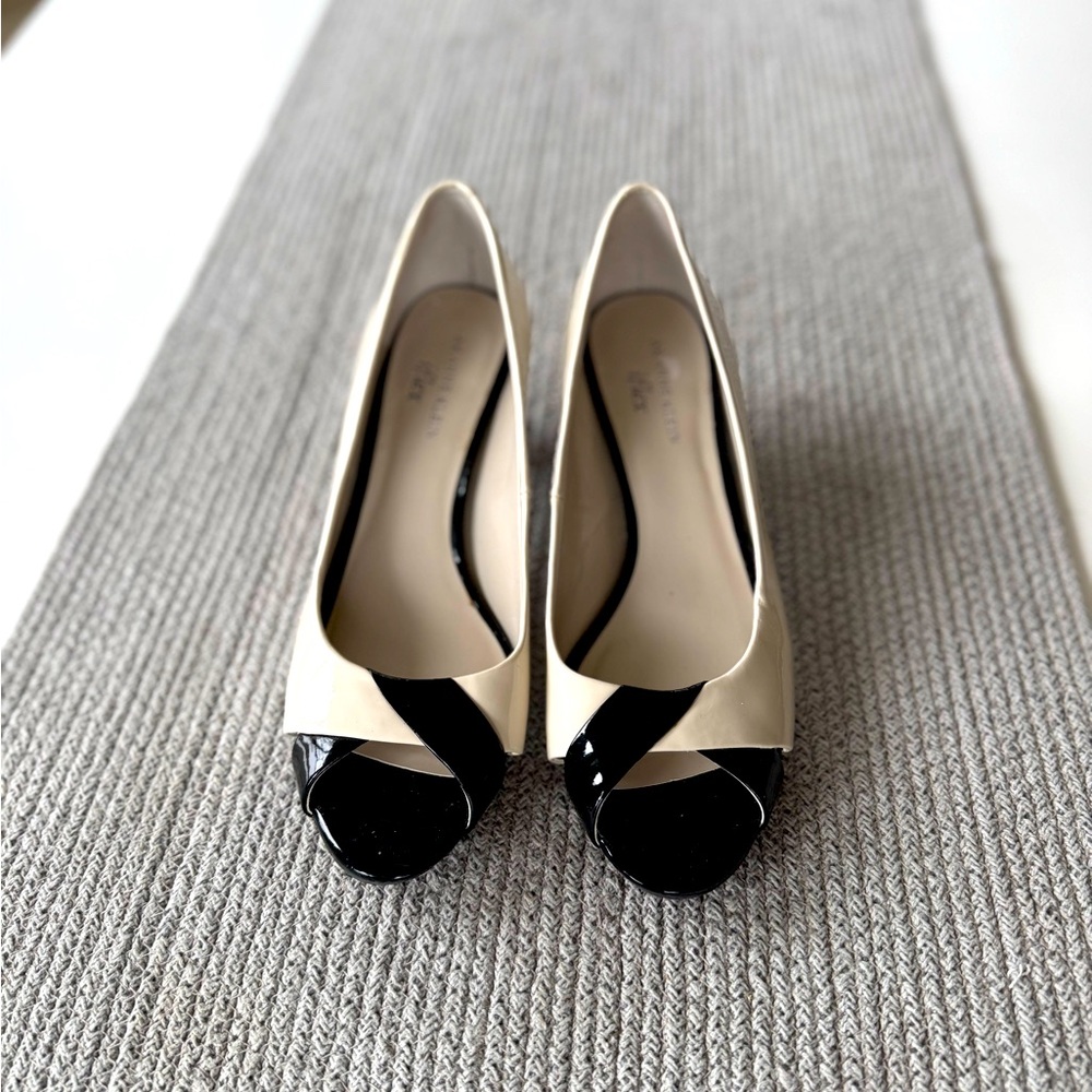 AK Anne Klein iFlex Ivory Black Peep Toe Heels Pumps Dress Shoes Size 7.5